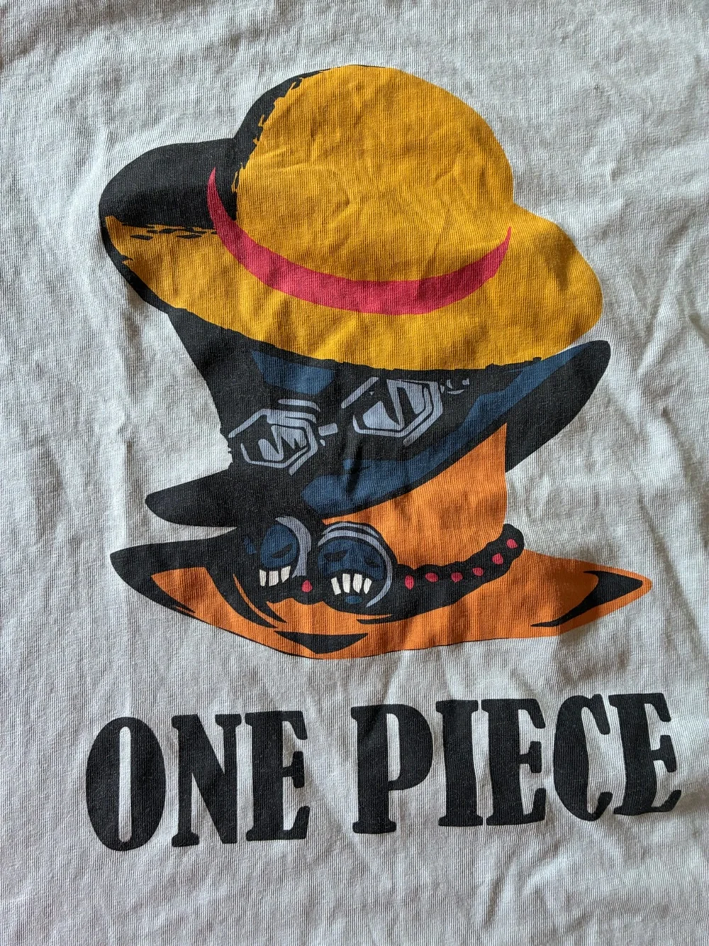 One Piece Uniqlo tee shirt size medium